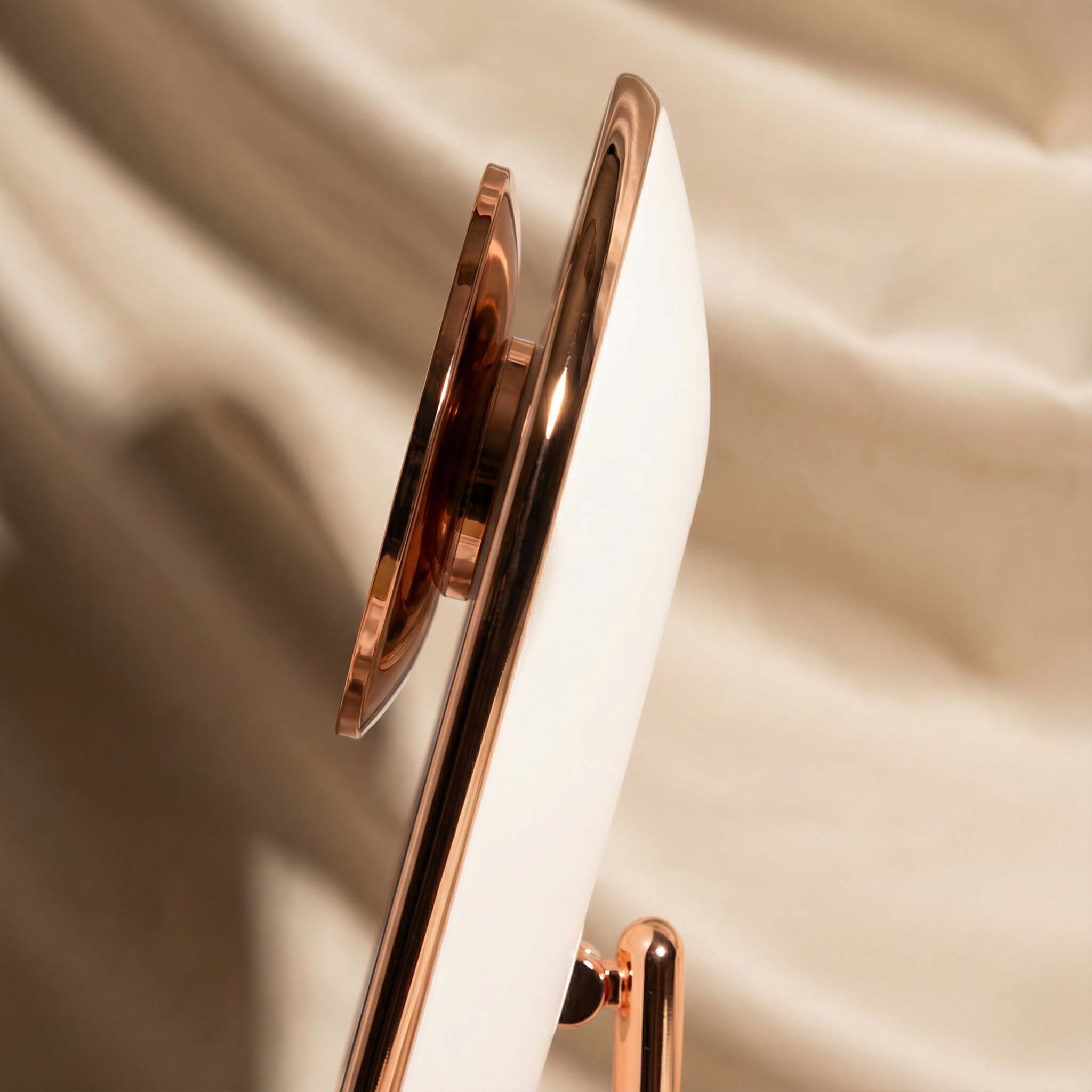 Lara 10x Magnifying Mirror for Vera - Image 6